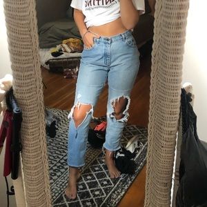 RIPPED MOM JEANS ⚡️
